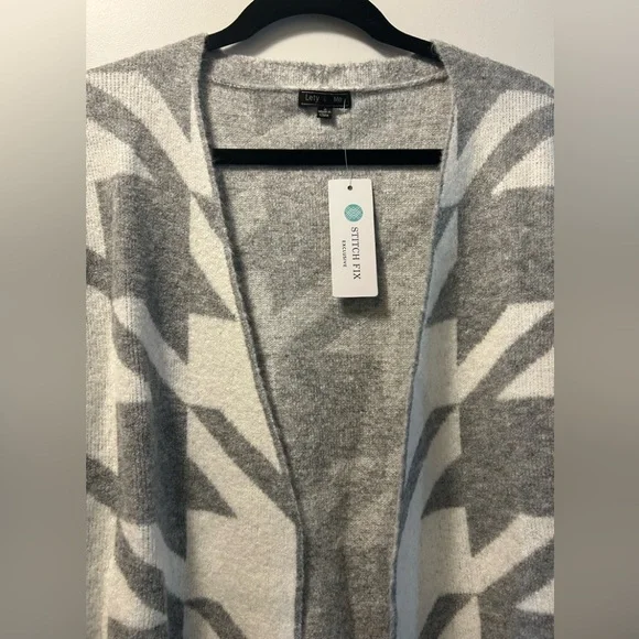 Lety & Me Gray and White Stitch Fix NWT Long Women's Cardigan Sweater Small - Picture 4 of 5